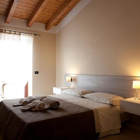 Al Borgo Alloggi Desenzano del Garda Luaran gambar